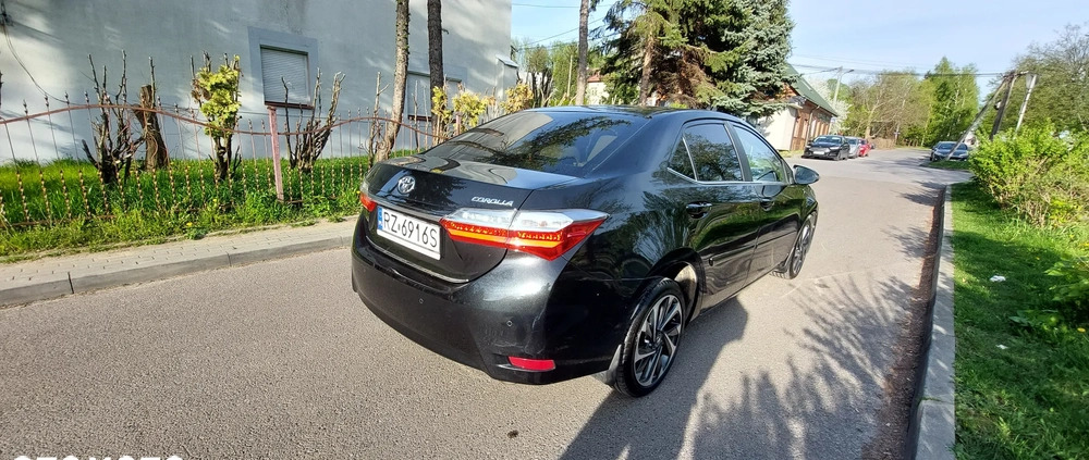 Toyota Corolla cena 58800 przebieg: 133500, rok produkcji 2016 z Rzeszów małe 106